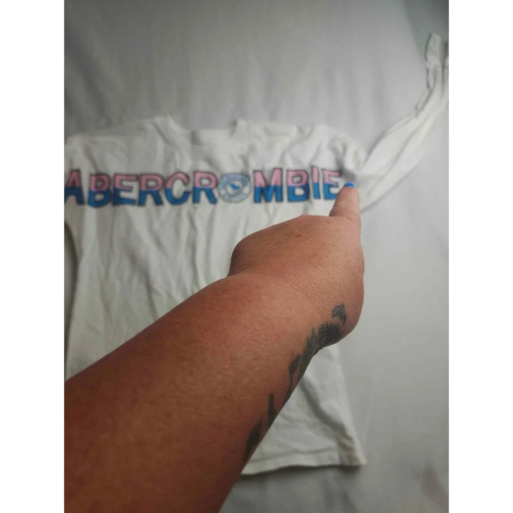 Abercrombie Kids White Long Sleeve Graphic Logo Tee Pink Blue Size 11/12